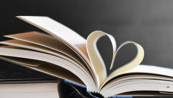 Український інститут книги оголосив конкурс на випуск книжкової продукції 02.01.2025 17:49 Укрінформ Український інститут книги оголосив конкурс культурно-мистецьких проєктів, спрямованих на підготовку, видання та доставку книжкових видань. Український інститут книги оголосив конкурс на випуск книжкової продукції - INFBusiness