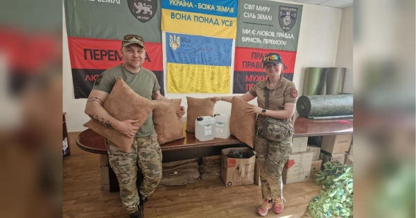 «Дуже важко бачити тіла маленьких діточок»: подружжя з Кривого Рогу рятує живих та вивозять загиблих з фронту - INFBusiness