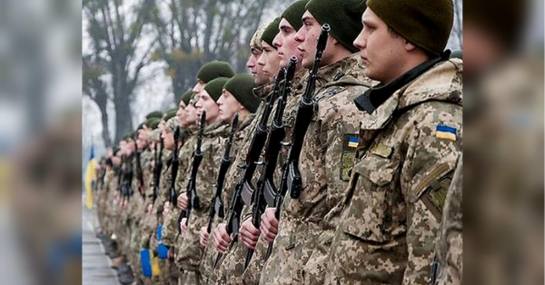 Українцям у Польщі надходять повістки до армії: хто за цим стоїть - INFBusiness