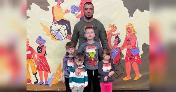 Пішов на війну, коли молодшим двійнятам було по вісім місяців: ветеран з дружиною, у яких п’ятеро дітей, відкрили дитячий клуб раннього розвитку - INFBusiness