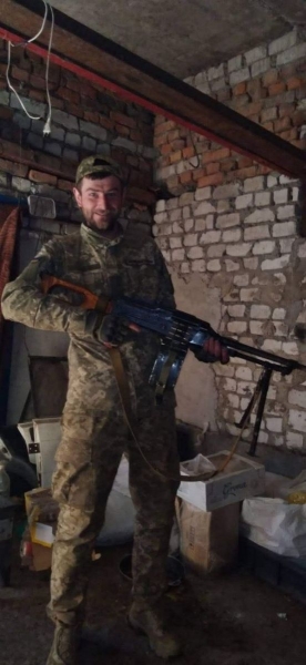«Перебуваючи в оточенні, вискочив з окопу та поцілив з ручного протитанкового гранатомета в окупанта»: дружина про останній бій Олександра Палія - INFBusiness