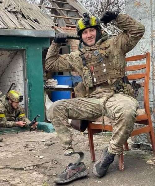 Геннадій кинувся рятувати товариша, який наступив на міну, й сам підірвався на іншій: історія Героя України, який воював на протезі - INFBusiness
