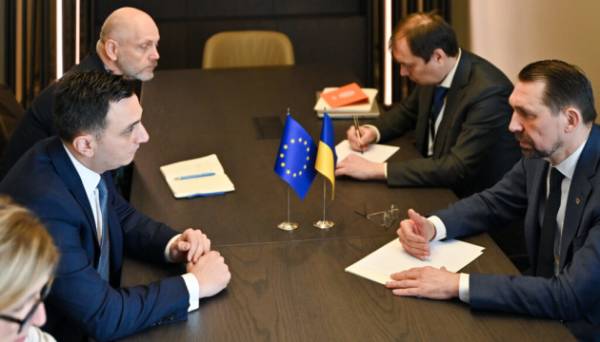 Точицький обговорив із єврокомісаром міжнародну підтримку культури України - INFBusiness