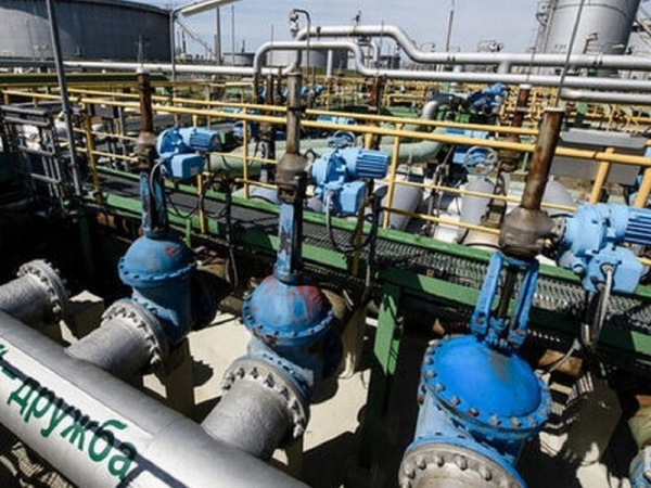«Ми допомагаємо росії заробляти нафтодолари, які потім прилітають до нас у вигляді ракет та шахедів», — експерт Михайло Гончар - INFBusiness
