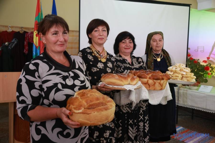 П'ять хлібів єдності: Одеська область вже 200 років зберігає традицію спільної трапези - INFBusiness