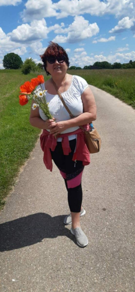 «В Україні до війни я робив ритуальні пам’ятники. У Німеччині я піклуюся про 90-річних жінок»: чим займаються українські біженці за кордоном - INFBusiness