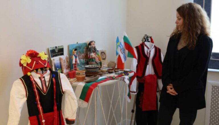 У Миколаєві відкрилася виставка під назвою «Кольори культур», що відзначає ідентичність та самобутність національних громад міста. У Миколаєві відкрилася виставка, присвячена унікальності національних громад - INFBusiness