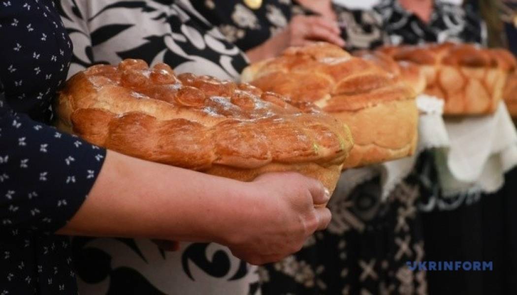 П'ять хлібів єдності: Одеська область вже 200 років зберігає традицію спільної трапези - INFBusiness