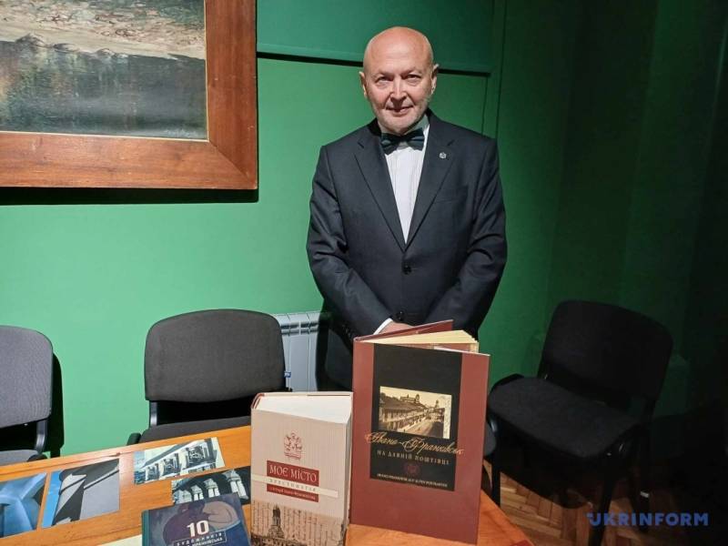 У Франківську встановлено український книжковий рекорд - INFBusiness