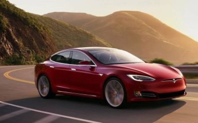 Європа не купує Tesla — прибутки компанії Маска стрімко падають - INFBusiness