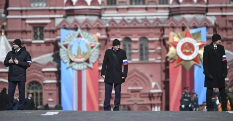 Вони женуть дітей на марші та вимикають інтернет: як Росія святкує 9 травня - INFBusiness