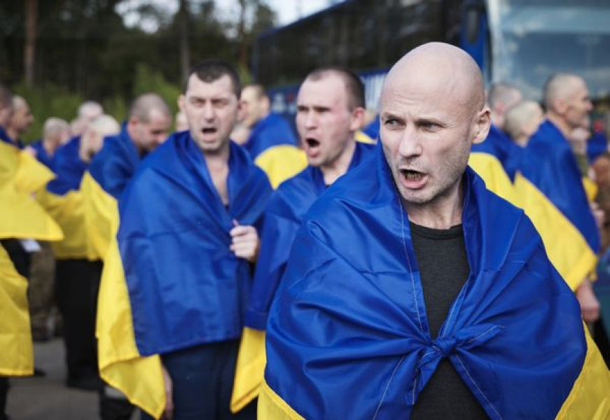 «Ми повертаємо наших людей»: Україна та Росія провели перший етап масштабного обміну полоненими - INFBusiness