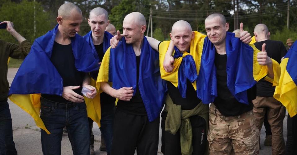 Перші 390 українців повернулися додому в рамках обміну «1000 на 1000», серед яких три жінки - INFBusiness