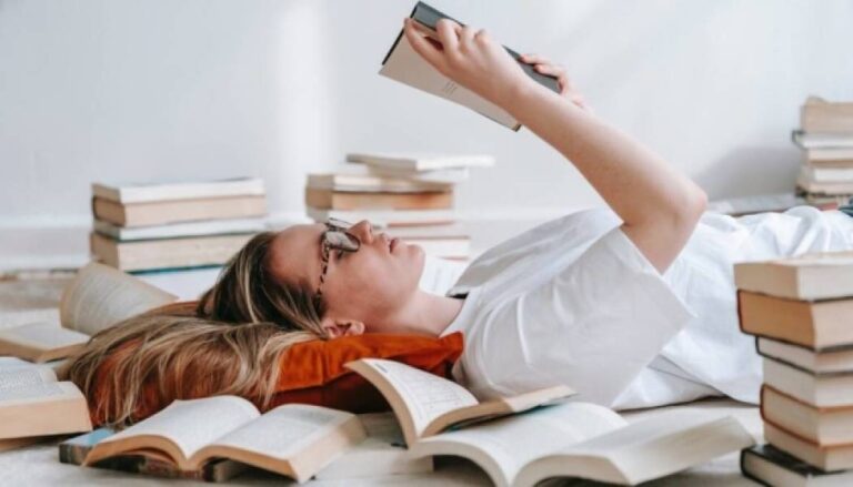 «Арабески книжкових стежок»: UIC оголосив Національний тиждень читання - INFBusiness