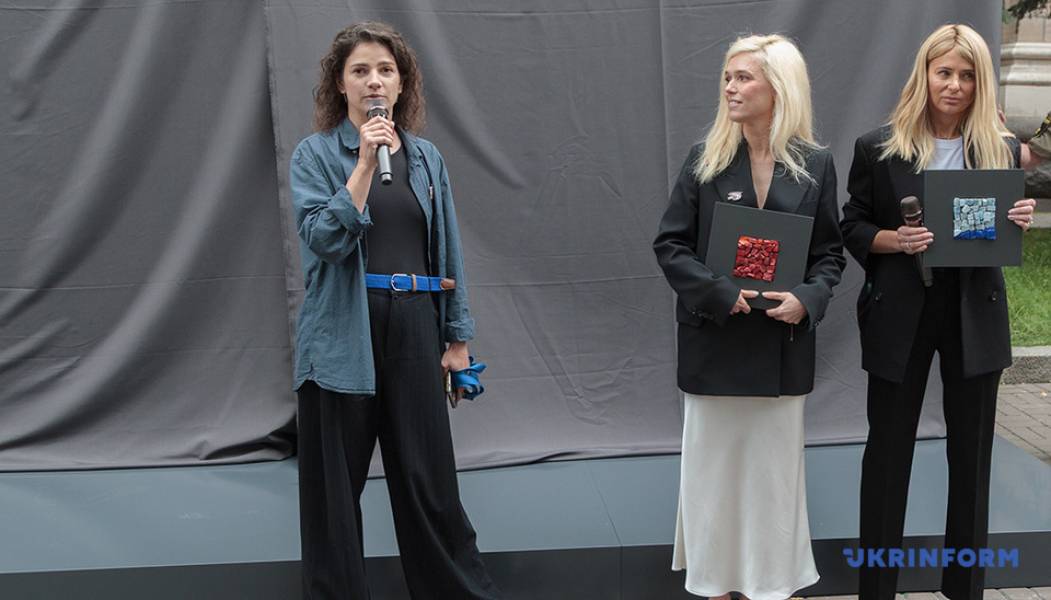 Мозаїку Алли Горської «Боривітер», пошкоджену окупантами в Маріуполі, відтворили в Києві - INFBusiness