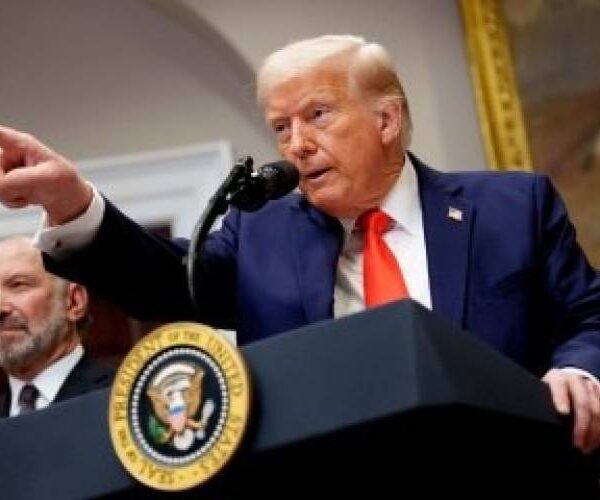 Великі інвестори залишають ринок США через дії Трампа