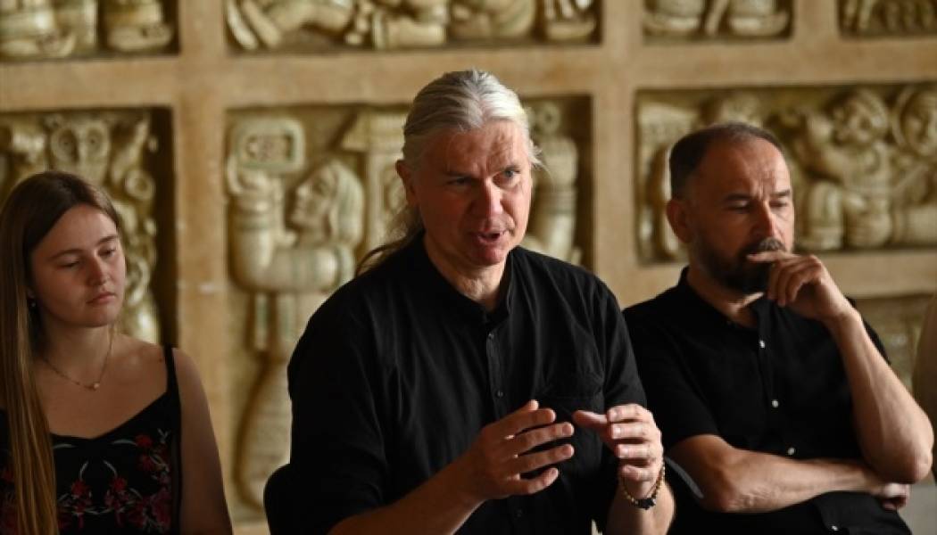 Франківський драматичний театр покаже виставу «Абсолютно вільний» чеського режисера Давида Зелінки - INFBusiness