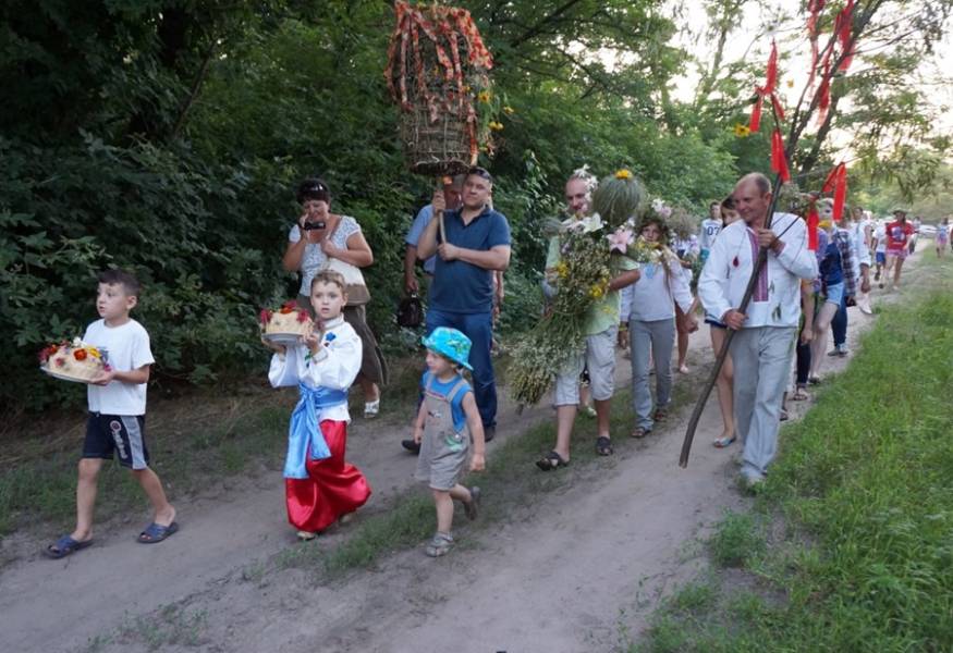 Свято Івана Купала в Луганській області: кожен мав очистити себе вогнем, водою та рослинами - INFBusiness