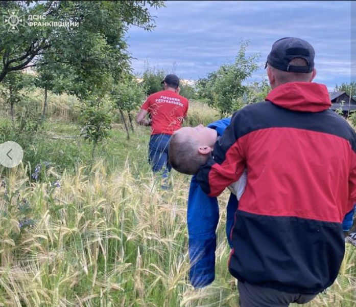 Через три дні рятувальники знайшли п'ятирічну дитину з аутизмом, яка зникла в лісі в Івано-Франківській області (фото, відео) - INFBusiness