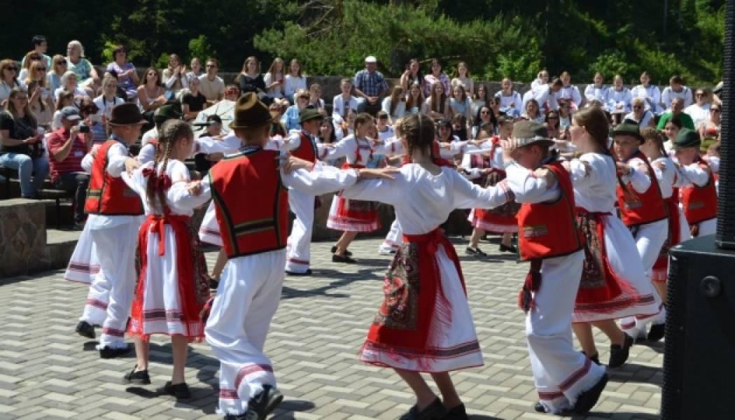 На Закарпатті відбувся фестиваль Коломиї - INFBusiness