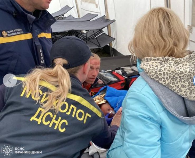 Через три дні рятувальники знайшли п'ятирічну дитину з аутизмом, яка зникла в лісі в Івано-Франківській області (фото, відео) - INFBusiness