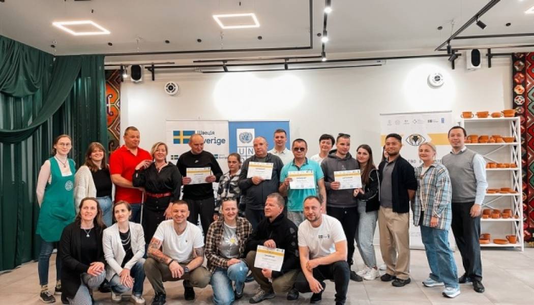 У Вінниці відкрилася виставка кераміки ветеранів, які втратили зір на війні - INFBusiness