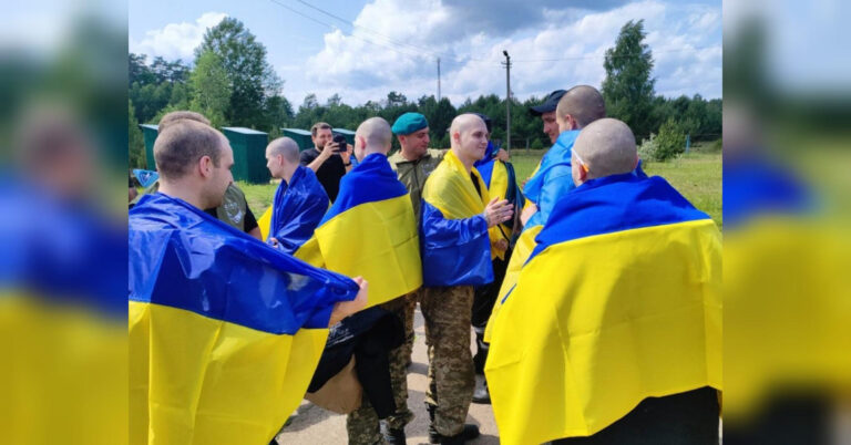 Тортури українських військовополонених: кати спалили на тілі захисника напис «Слава Росії» - INFBusiness