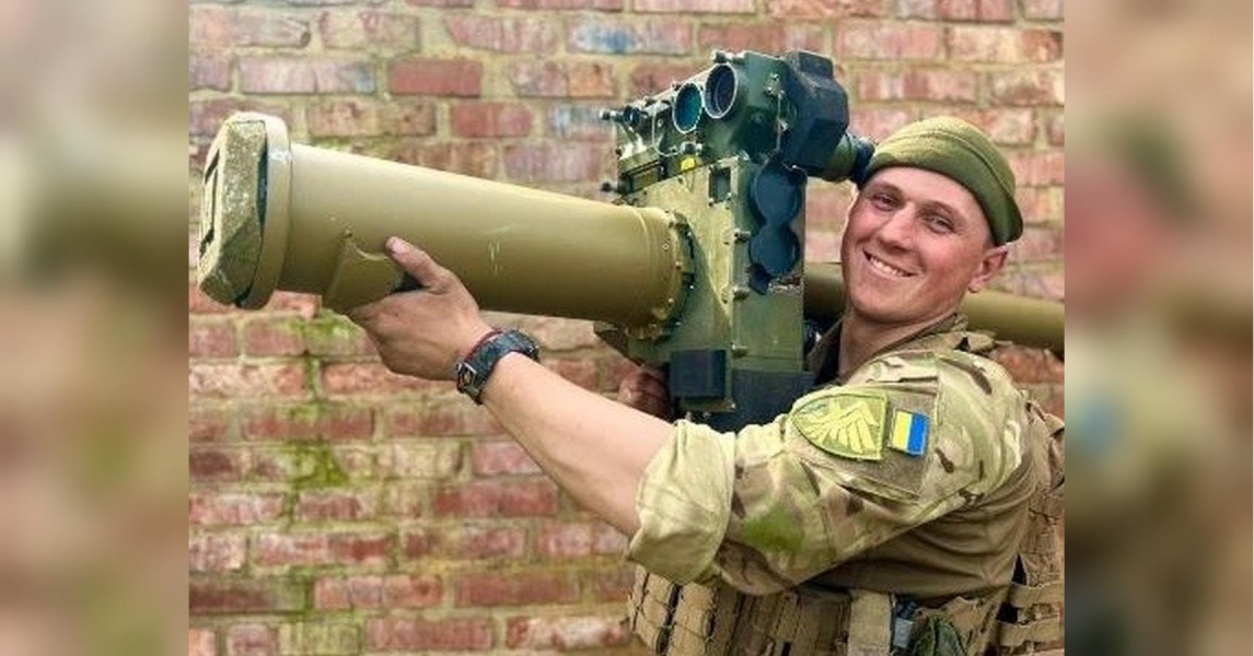 Він освідчився коханій на стрільбищі 28 квітня. Через два роки, того ж дня і місяця, він помер: історія 25-річного захисника, який посмертно став Героєм України. - INFBusiness
