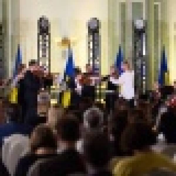 «Київська камерата» виконала «Концерт надії» у Міністерстві закордонних справ під керівництвом Кері-Лінн Вілсон - INFBusiness