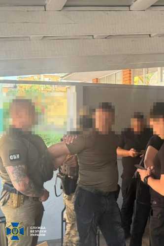 У Кропивницькому затримали організовану злочинну групу, завдяки якій понад 20 осіб уникнули мобілізації (ФОТО) - INFBusiness