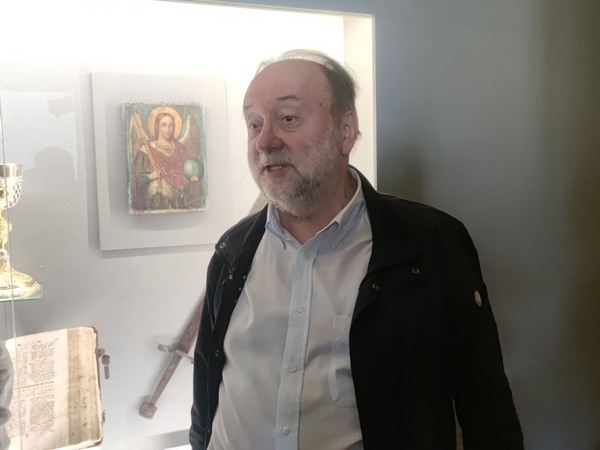 Небесний покровитель Києва повернувся після 43 років мандрів: у музеї показали барельєф архангела Михаїла, врятованого від пожежі - INFBusiness