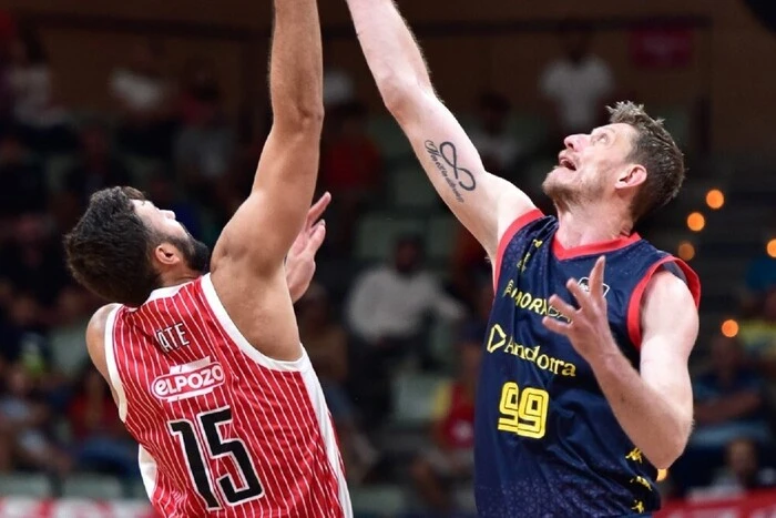 «Андорра» Пустового в стартовому турі поступилась «Мурсії» 64:95 Український баскетбольний лідер Пустовий стартував у новому іспанському сезоні - INFBusiness