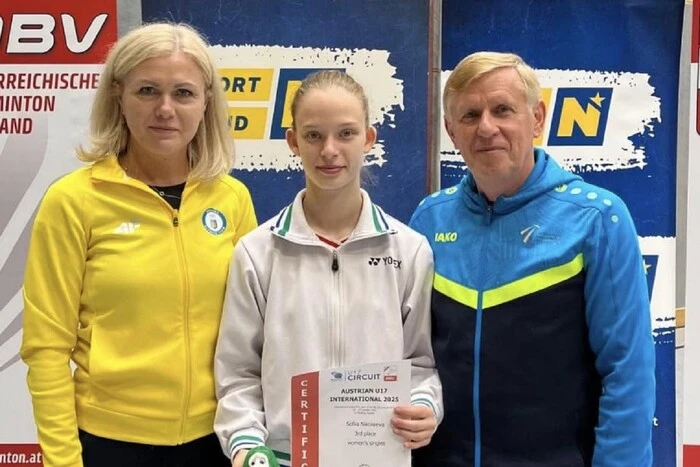 Юна українська бадмінтоністка стала призеркою турніру в Австрії
