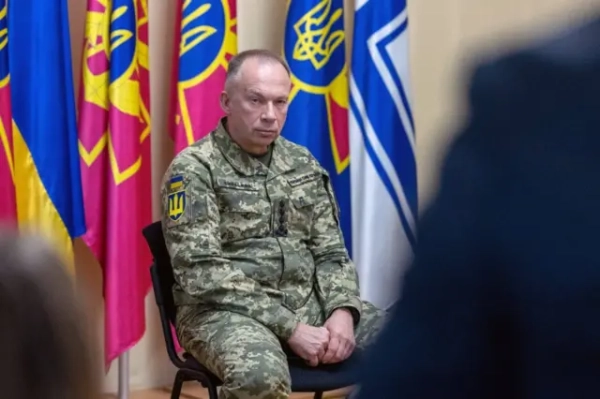 Автор фото, Колаж ВВС/425 ОШП/Офіс президента Сирський