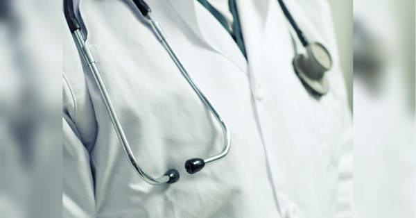 Незабаром у додатку «Дія» з'явиться декілька нових сервісів. Так, громадяни зможуть побачити, коли хтось переглядає їхні відомості у державних реєстрах, а з 2026 року люди віком 40+ років будуть одержувати сповіщення щодо можливості пройти профілактичний медичний огляд — держава виділяє на це 10 млрд гривень. Українці старше 40 зможуть отримати кошти на медобстеження: як функціонуватиме послуга в "Дії" - INFBusiness