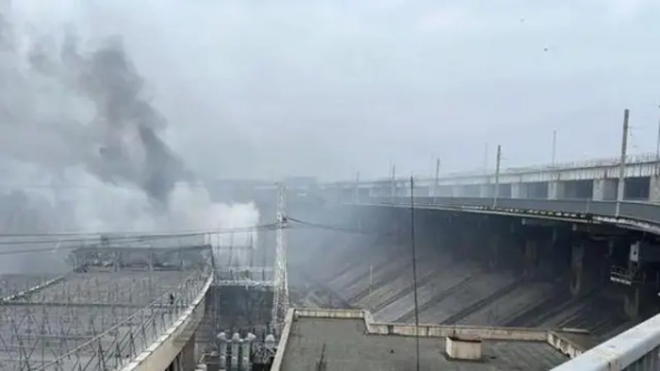 Автор фото, Getty Images Руйнування на ДніпроГЕС