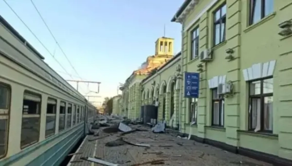 Розбомблена станція Лозова у серпні 2025 року 