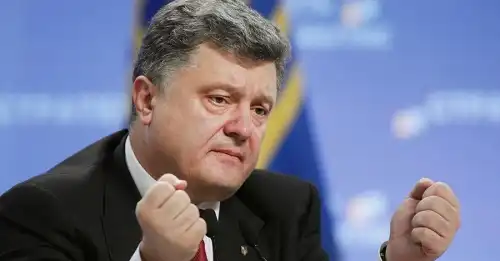 У Сполучених Штатах Америки опубліковано нові папери ФБР, що мають відношення до розлогої корупційної оборудки за участі п’ятого глави держави України Петра Порошенка та кума Володимира Путіна Віктора Медведчука. Про це інформує політичний аналітик Петро Олещук, посилаючись на матеріал New York Post. Опубліковано матеріали ФБР, що розкривають контакти Порошенка, Медведчука та путіна, – фахівець. - INFBusiness