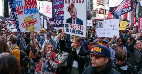 У містах Америки шириться хвиля протестів проти Трампа. - INFBusiness