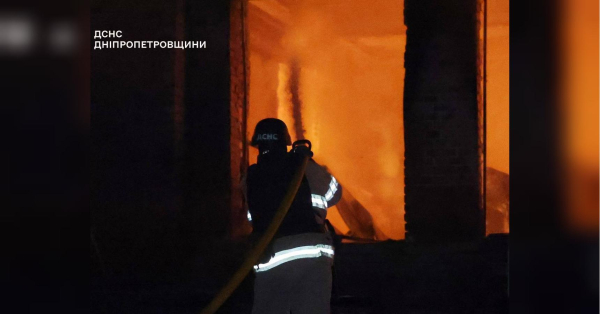 Останнім часом російські окупанти змінили свою тактику атак з неба, зосереджуючи удари по об'єктах важливої інфраструктури, щоб перевантажити протиповітряну оборону та нанести якомога більшої шкоди напередодні зими. Росія не припиняє терор: ворожі атаки зупинили транспорт та енергопостачання – є постраждалі, пошкодження та тисячі без електрики. - INFBusiness