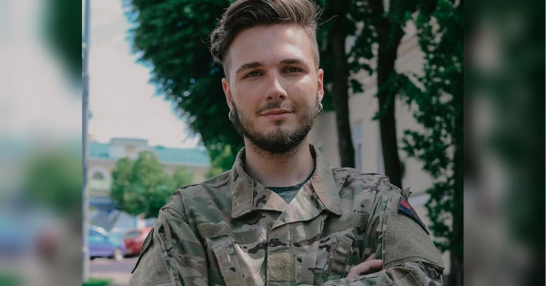 "Від вибуху мене просто відкинуло в бетонну стіну": гей-військовослужбовець Микола Милованов про труднощі великої війни. - INFBusiness