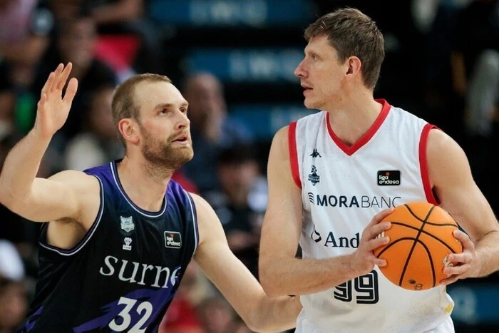 Ефективна гра Пустового не дала змогу його команді отримати перемогу Пустовий здобув дев'ять балів у матчі чемпіонату Іспанії з баскетболу