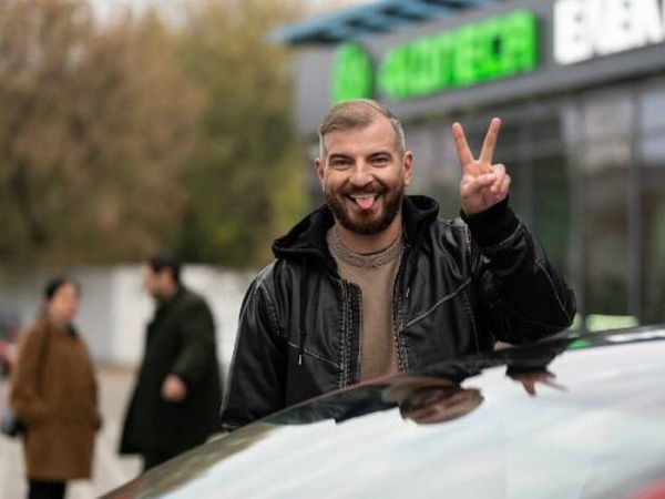 Зйомки серіалу “Митець”, де Дмитро грає головну роль "Спершу балет, а вже потім — російські танки": актор серіалу "Табун" Дмитро Рибалевський про переживання під час повномасштабної війни. - INFBusiness