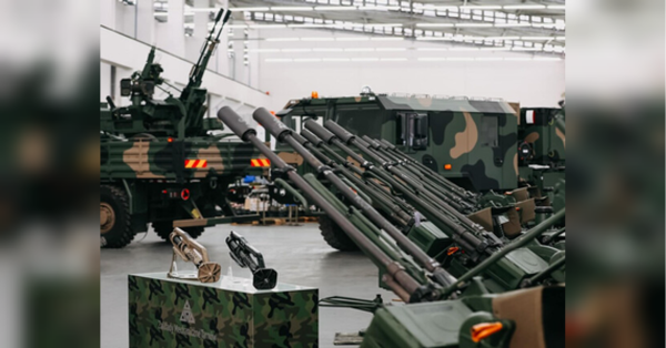 Чимало державних діячів, зокрема, глава Української держави Володимир Зеленський та голова Європейської комісії Урсула фон дер Ляєн, говорили про потребу в інтенсифікації взаємодії між вітчизняною та західноєвропейською оборонною галуззю. Ще рік тому, у вересні 2024-го, під час її чергового відвідування Києва, було відкрито Офіс оборонних інновацій ЄС. Західні збройові компанії досі не запустили виробництво в Україні: у чому справа - INFBusiness