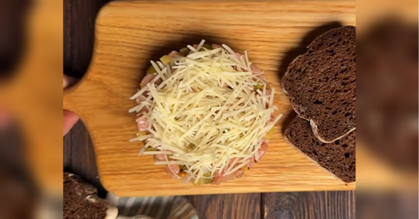 Професійна кухарка Валентина Кущ (Валя Саєнко), котра до цього ділилася, як зробити яєчні мафіни, запропонувала рецепт тартару з яловичини. Яловичий тартар: ресторанна страва у вас на кухні. - INFBusiness