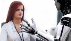 Чи буде такий час, коли екіпажі космічних кораблів формуватимуть із роботів? У це якось не віриться через те, що роботи не в змозі повністю замінити людину. Але людина не може без шкоди здоров'ю перебувати в космосі. Навіть на навколоземній орбіті на організм космонавта діють різні небезпечні випромінювання. Чи може робот спітніти? - INFBusiness