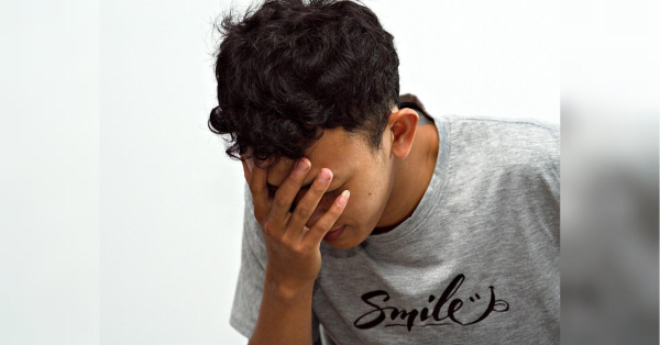 На самопочуття людини позначається безліч чинників, зокрема і збалансоване харчування. Разом з тим, є певні щоденні дії, котрі можуть суттєво зашкодити здоров’ю людини. Деякі з них спроможні викликати появу небезпечних станів та значно скоротити довжину життя. Які три шкідливі звички вкорочують життя? - INFBusiness