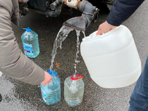 Пішки коліями до станції: ракетні удари та відключення світла знерухомили Полтавський регіон. - INFBusiness