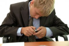 Телефон давно перетворився на інструмент бізнесу, необхідну річ мандрівника та помічника в особистому житті. Навіщо та як писати SMS? - INFBusiness