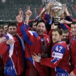 Російський чиновник збув золото ЧС з хокею для підтримки сім'ї загиблого сина загарбника. - INFBusiness